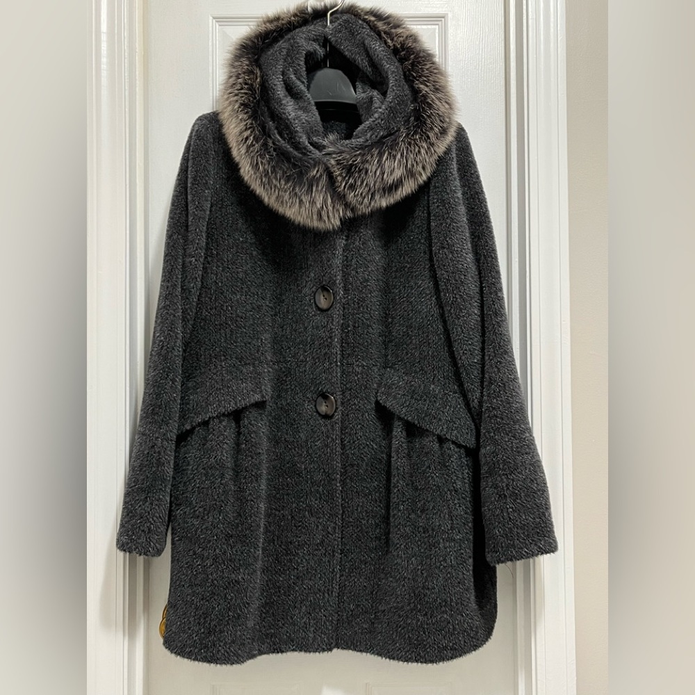 Women’s Genuine Alpaca Wool Fox Trimmed Coat